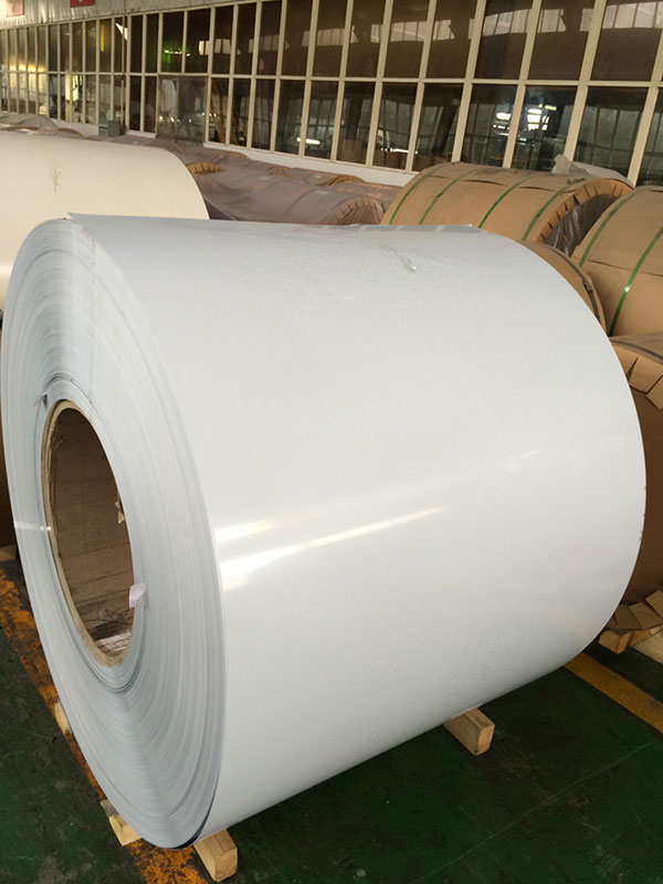 rollo de aluminio pintado