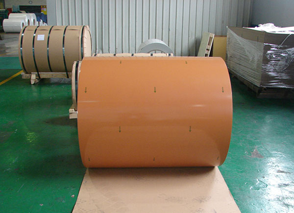 rollo de aluminio pintado